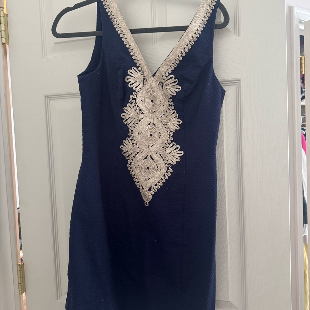 Lilly Pulitzer Navy Blue shift Dress with Cream Embroidery